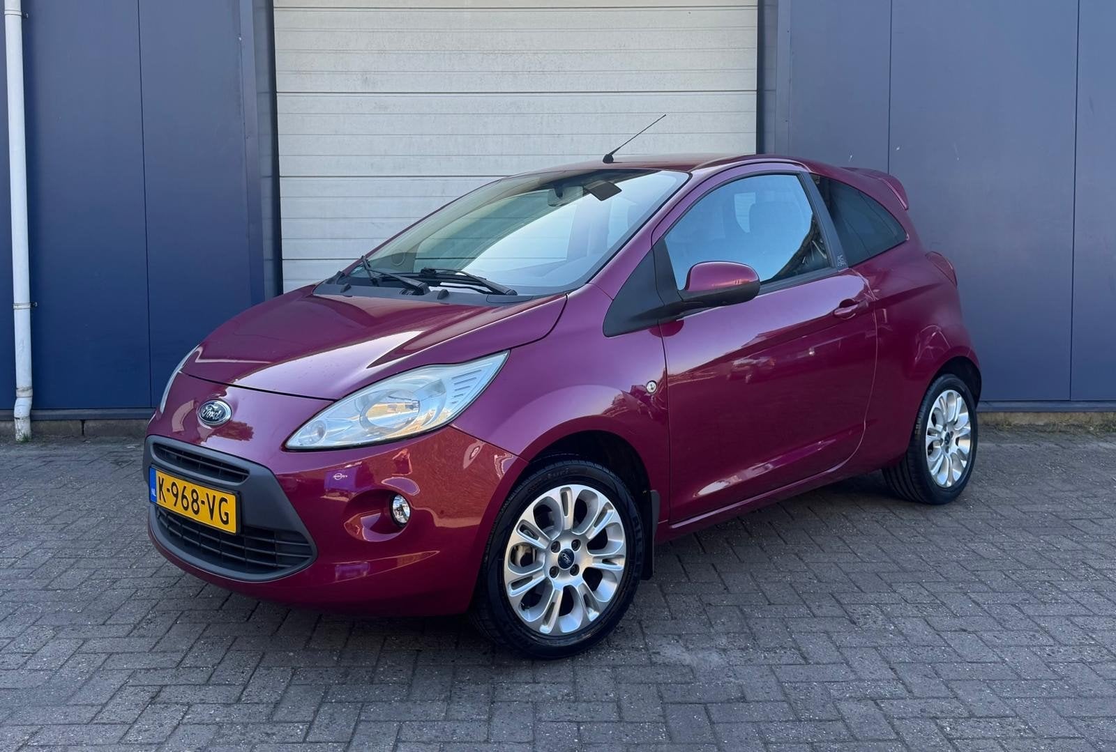 Ford Ka 1.2 51KW 2009 Rood Airco| Nw Apk/Nw Db Riem, Auto's, Ford, Voorwielaandrijving, Stof, 4 cilinders, 4 stoelen