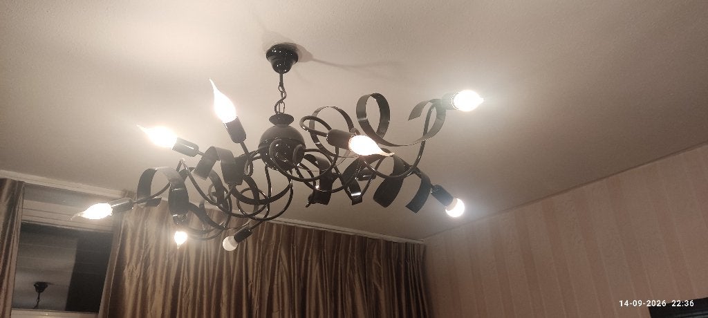 Prachtige zwarte industriële kroonluchter / hanglamp,in ZGST, Ophalen of Verzenden, Zo goed als nieuw, Metaal, E14 (klein)
