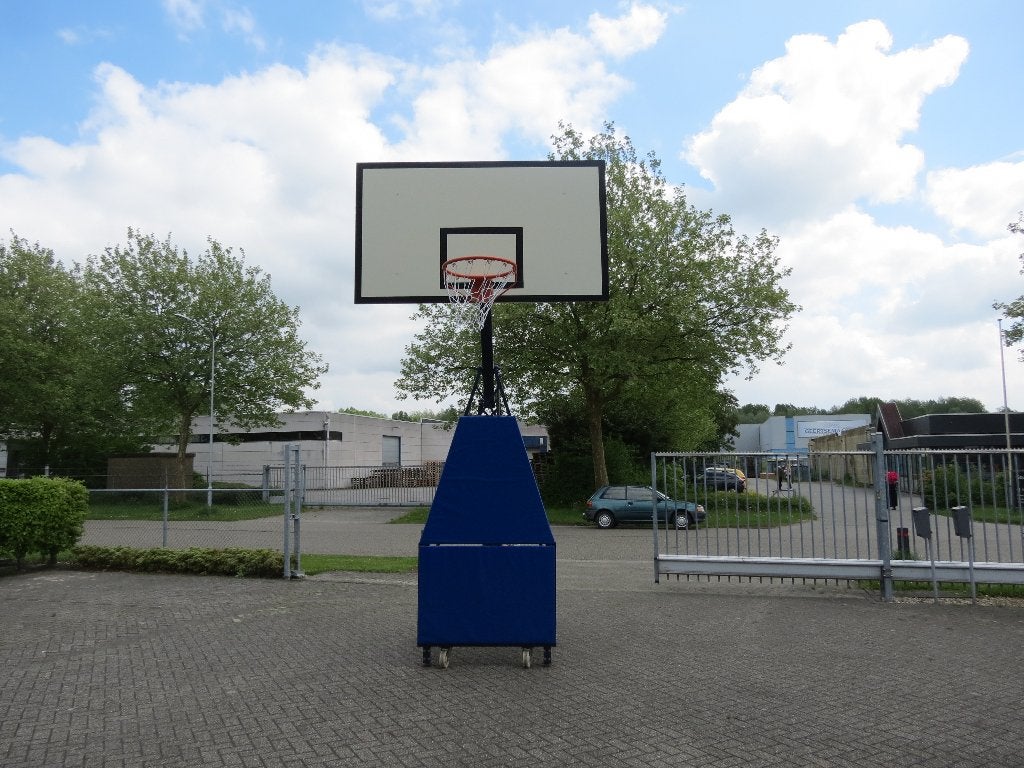 Originele wedstrijd basketbal toren verplaatsbaar wielen, Ophalen, Zo goed als nieuw, Ring, Bord of Paal