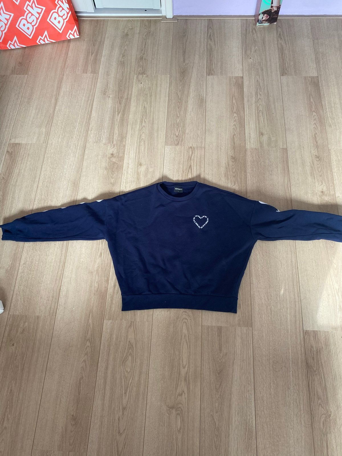 Donkerblauwe AMY&IVY sweater met hartjes, maat L, Ophalen, Zo goed als nieuw, Maat 42/44 (L), Blauw