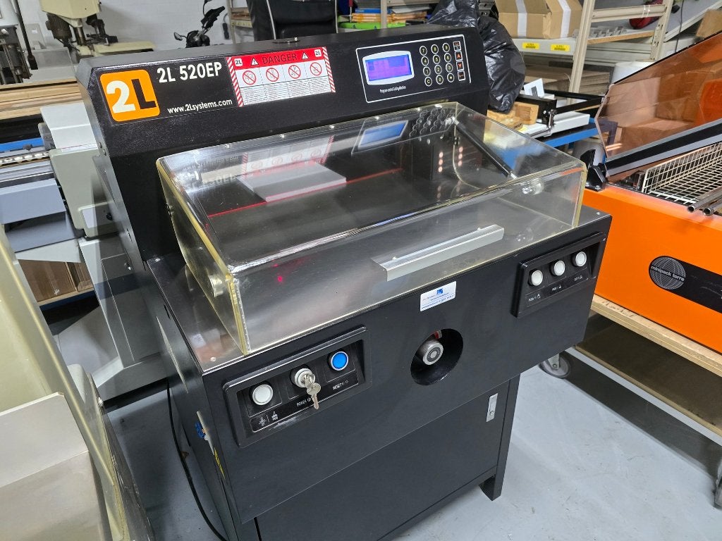 Papiersnijmachine 2L520P, Gebruikt, Papiersnijmachine 2L520P, Papiersnijmachine 2L520P, Ophalen