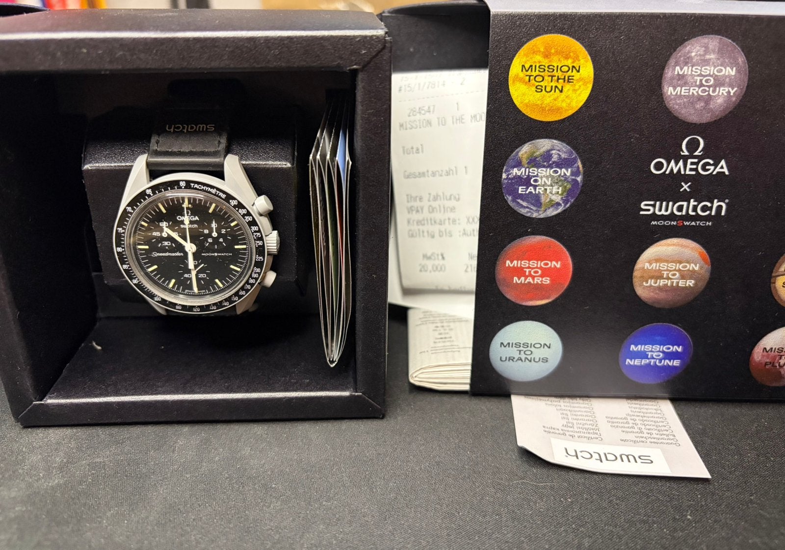 Mission to the Moon - Omega x Swatch, Ophalen of Verzenden, Zo goed als nieuw, Kunststof, Omega