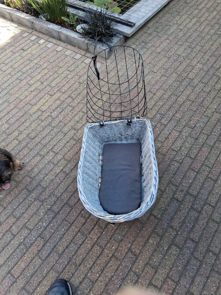 Te koop hondenmant voor op de fiets, Ophalen, Gebruikt, Riet