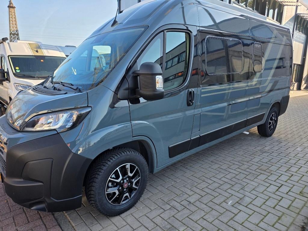 4-pers. buscamper met slaaphefdak en fietsendrager te huur, Caravans en Kamperen