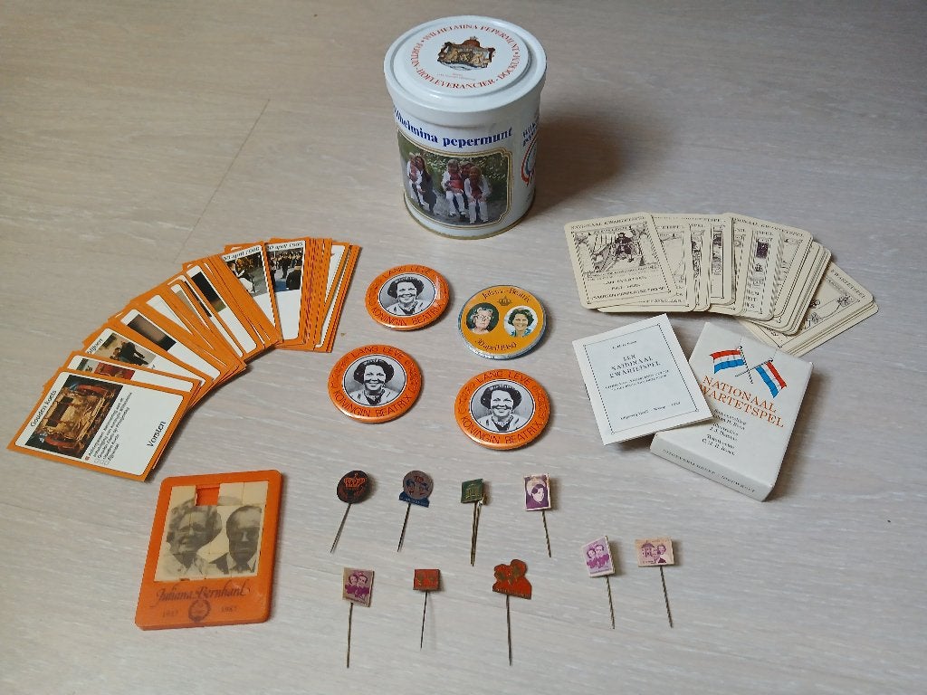 Oranjepakket Koningshuis, Verzamelen, Koninklijk Huis en Royalty, Ophalen of Verzenden, Gebruikt, Nederland, Kaart, Foto of Prent