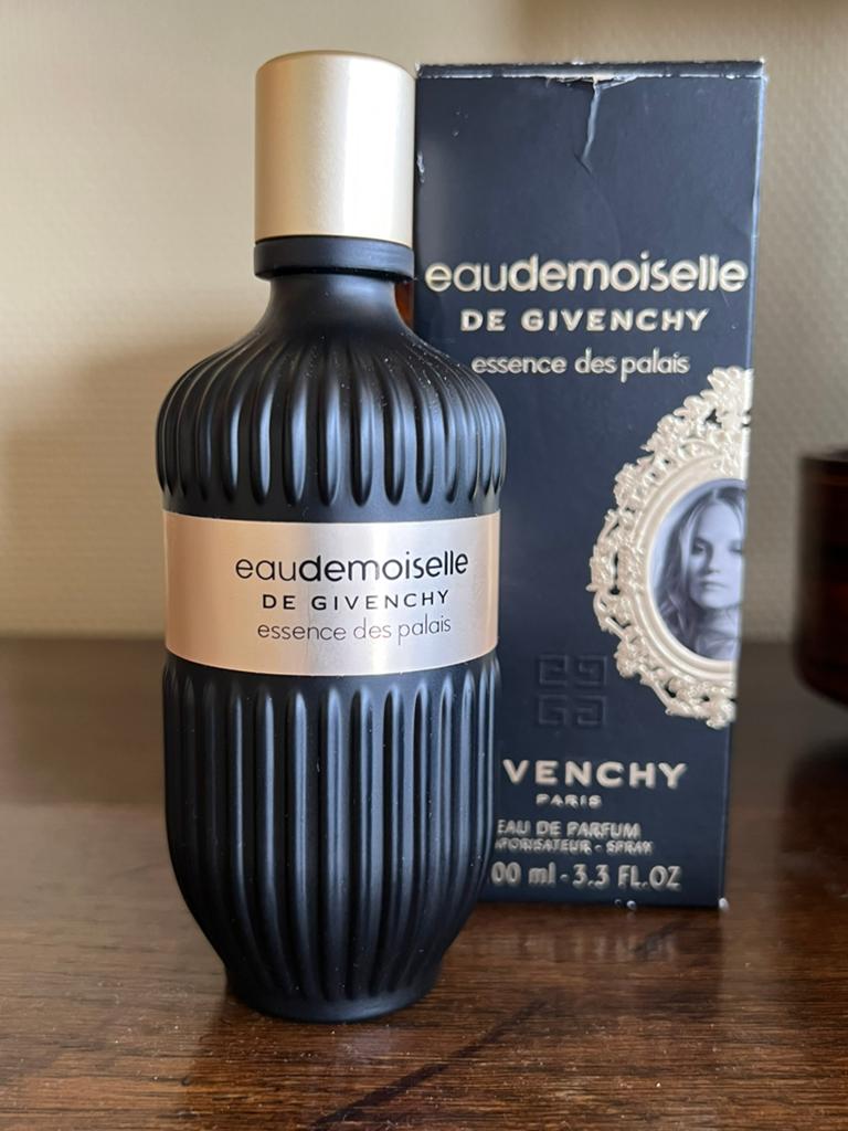 Eaudemoiselle de Givency essence des palais, Ophalen of Verzenden, Zo goed als nieuw