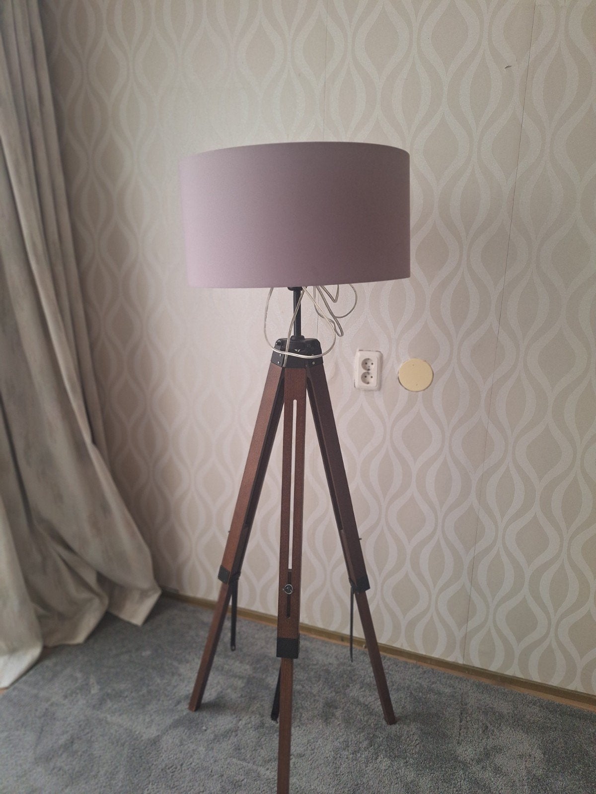 Moderne vloerlamp met stoffen kap en houten statief, Ophalen, Modern, Scandinavisch, E27 (groot), Zo goed als nieuw