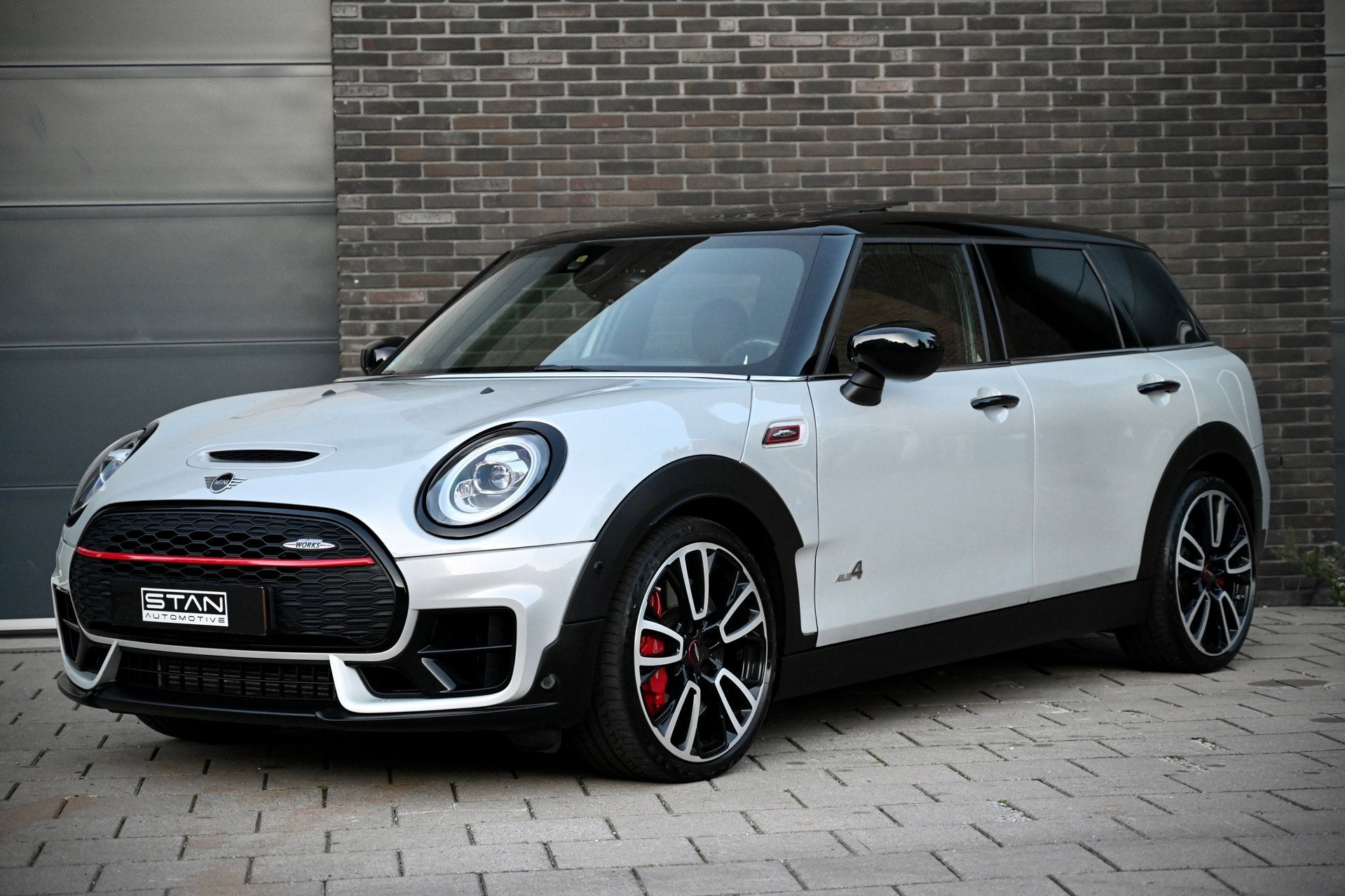 Mini Clubman JCW ALL4 2.0 Chili | Pano | Leer | NL, 1525 kg, Gebruikt, 4 cilinders, Wit