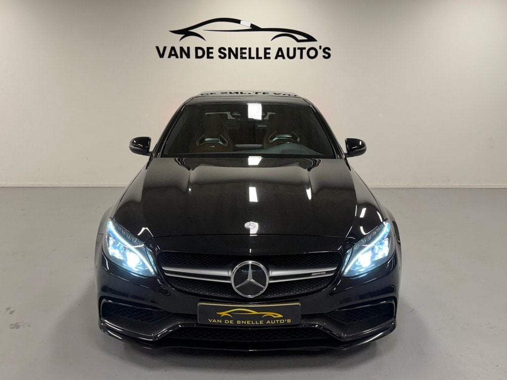 Mercedes-Benz C63 S AMG PANO/KUIPSTOELEN/CAMERA/ONDERHOUDSHI, Auto's, Automaat, Achterwielaandrijving, Gebruikt, Leder en Stof