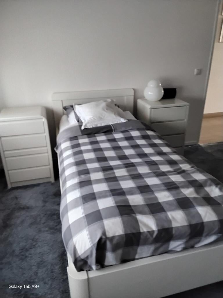 SENIOREN   BED   1  PERS. +MATRAS EN KASTJE, Ophalen, 90 cm, Eenpersoons, Wit