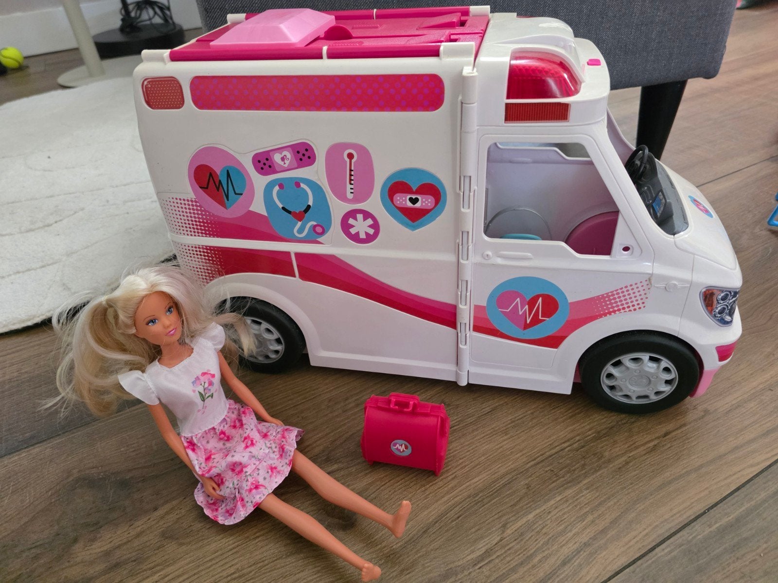 Barbie Ambulance met Sirene en Lampen, Ophalen, Gebruikt