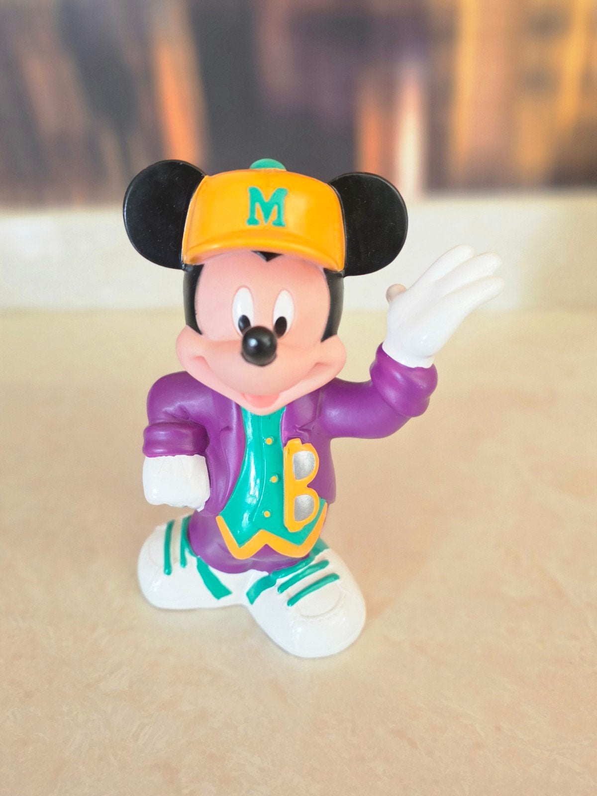 Vintage Mickey Mouse Disney spaarpotje - hard plastic, Verzamelen, Spaarpotten, Ophalen of Verzenden, Gebruikt, Kunststof, Strip- of Tekenfilmfiguur