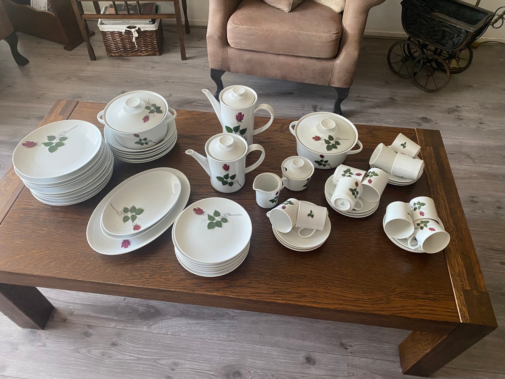 Servies van Winterling Marktleuthen Bavaria, Antiek en Kunst, Antiek | Servies compleet, Ophalen