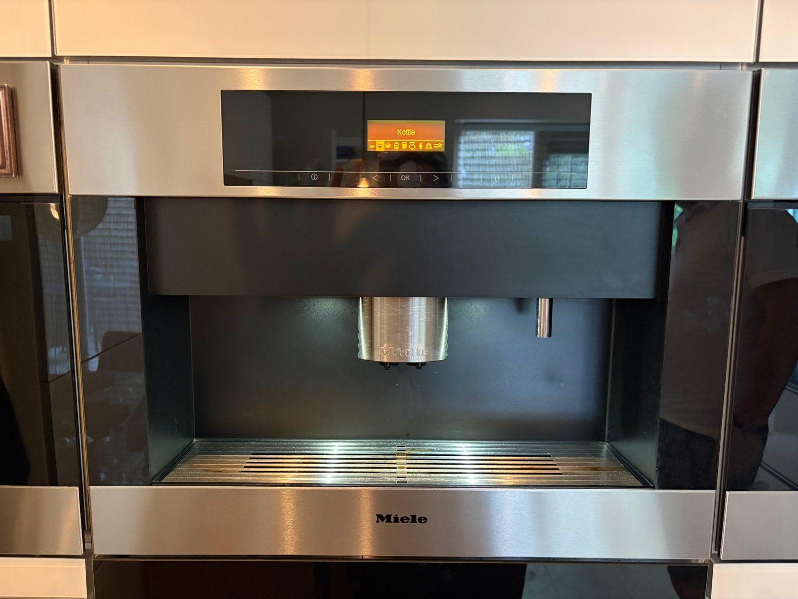 Miele Inbouw Koffiemachine CVA5065 - Espresso & Cappuccino, Ophalen, Gebruikt, 10 kopjes of meer, Koffiemachine