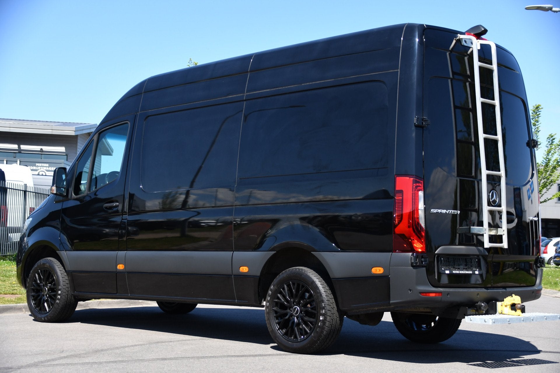 Mercedes-Benz Sprinter 319 1.9 CDI L2H2 RWD Black Edition Ca, Automaat, Gebruikt, Zwart, Mercedes-Benz