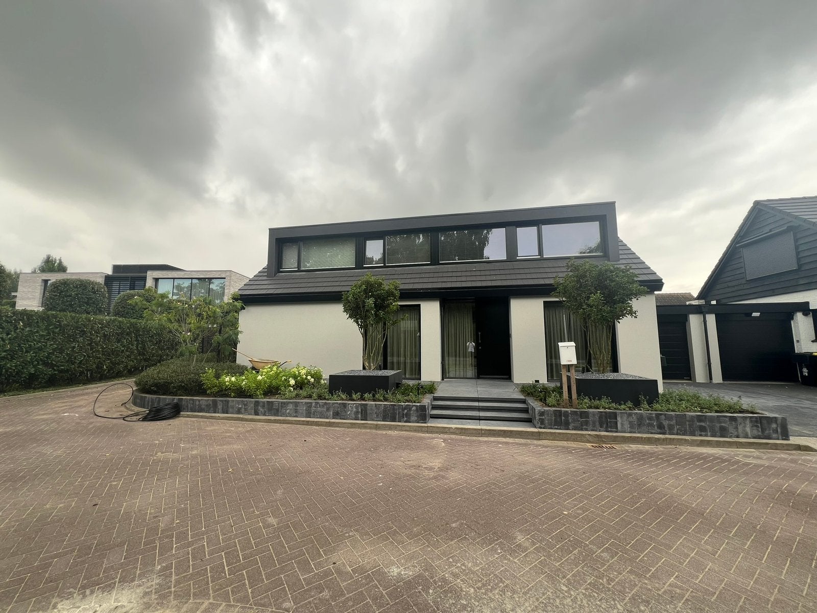 Hovenier/ stratenmaker    aangeboden/gezocht, Garantie, Tuinonderhoud of Snoeiwerk