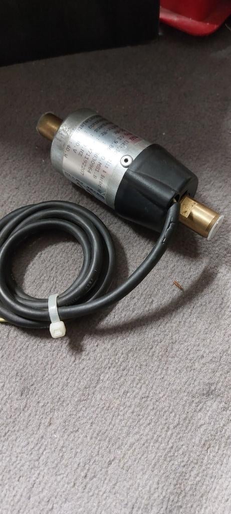 Plunjerwaterpomp voor o.a. watergekoelde lasapparaten, Doe-het-zelf en Verbouw, Ophalen of Verzenden, Nieuw, Minder dan 150 ampère