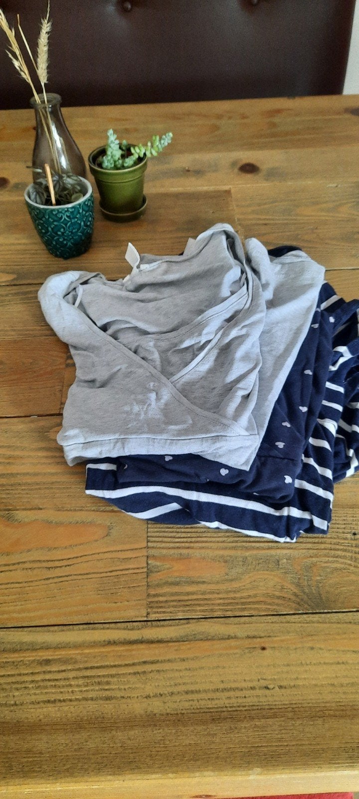 Zwangerschaps- en borstvoedingstops (H&M Mama), H&M Mama, Maat 36 (S), Grijs, Gedragen