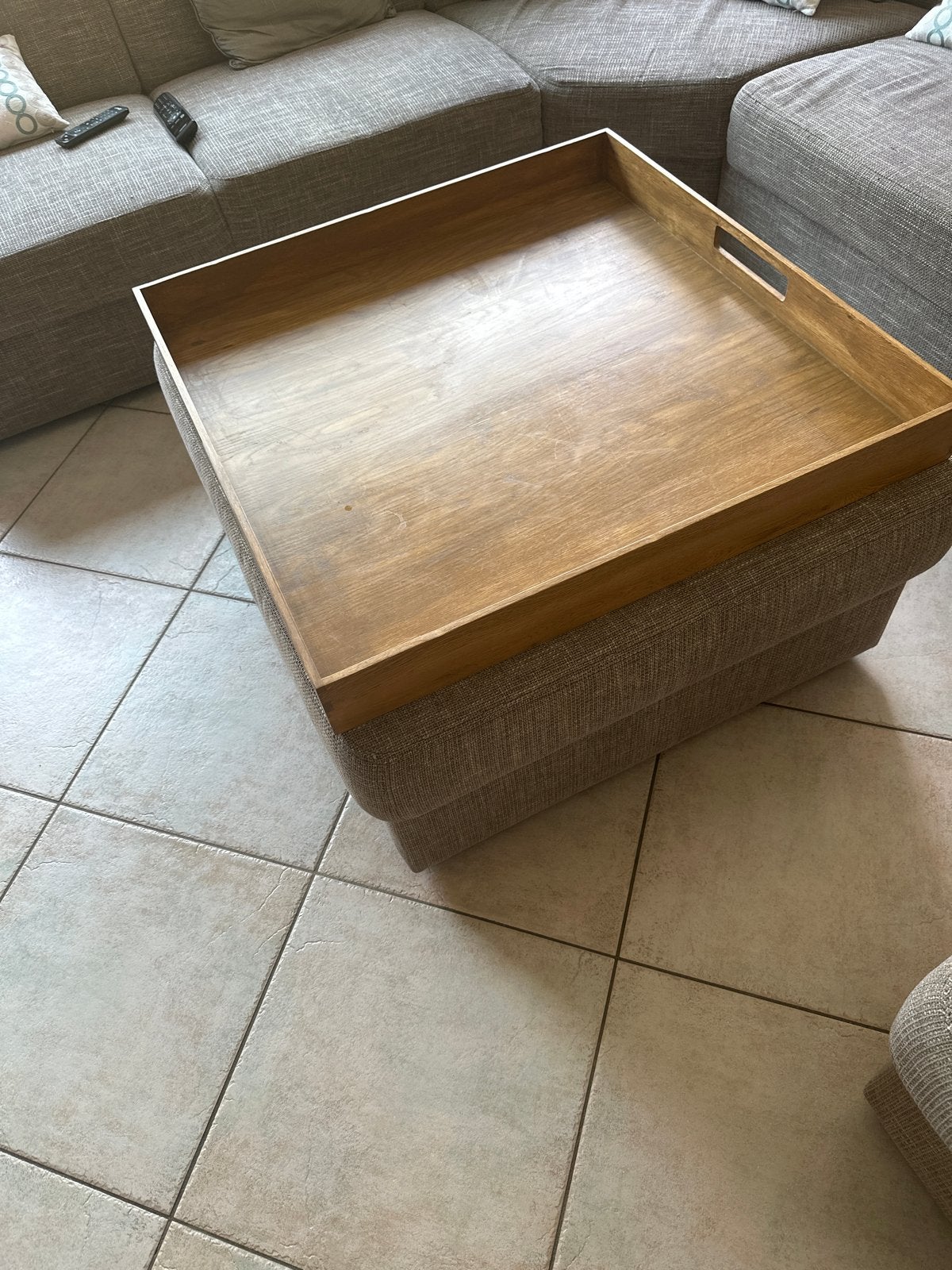 Poef met dienblad - Hoogte 40 cm, BXL 85x92 cm, Huis en Inrichting, Banken | Voetenbanken en Poefen, Ophalen, Gebruikt, 75 tot 100 cm