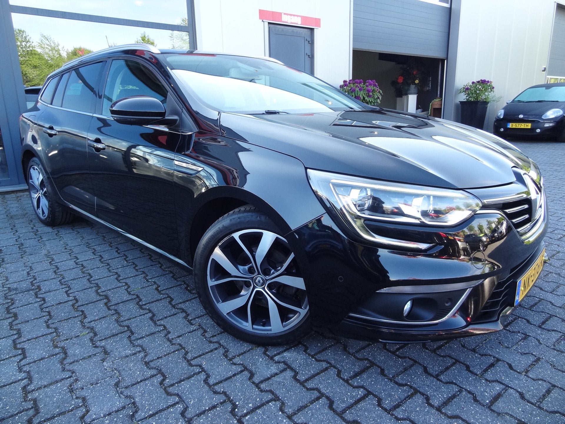 Renault Mégane Estate 1.2 TCe Bose | NL-AUTO | TREKHAAK | C, Voorwielaandrijving, Gebruikt, 4 cilinders, Origineel Nederlands