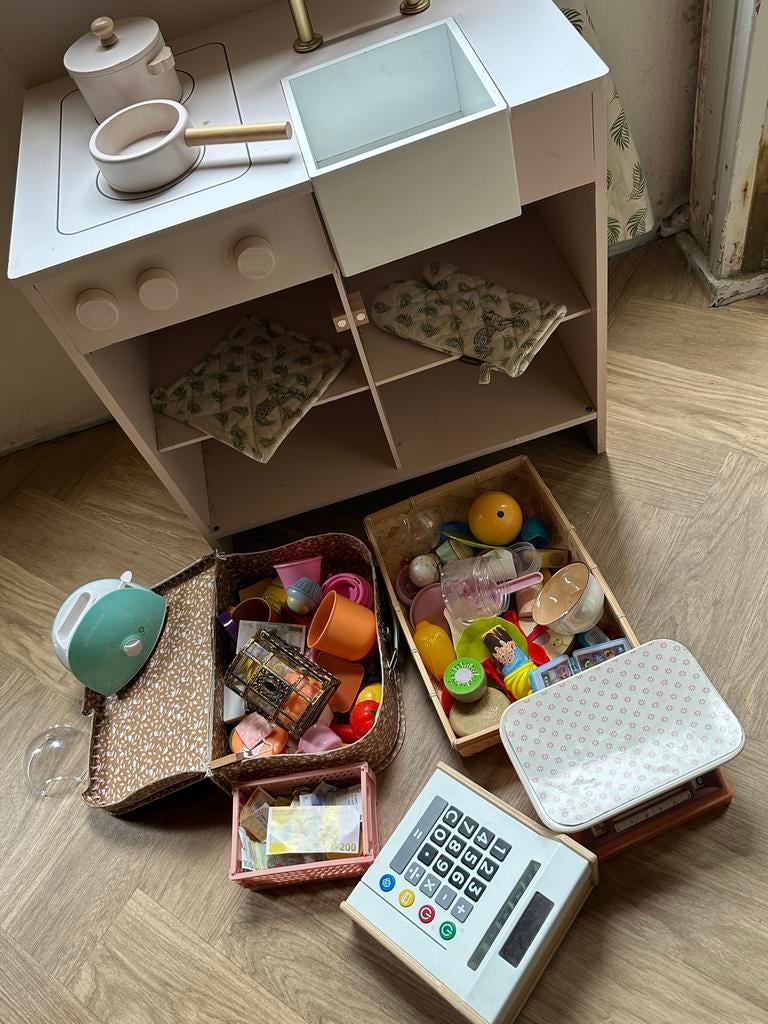 Zachtroze Speelkeuken met Kassa, Weegschaal & Accessoires, Ophalen, Gebruikt, Hout, Speelkeuken