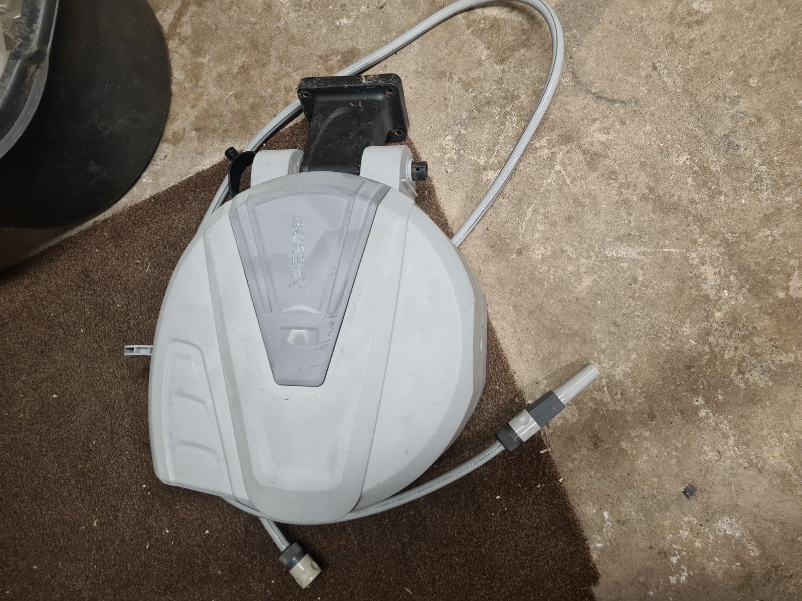 Arebos Slanghaspel 30m - Automatisch oprollen, Tuin en Terras, Tuinslangen, Ophalen, Gebruikt, Tuinslanghaspel