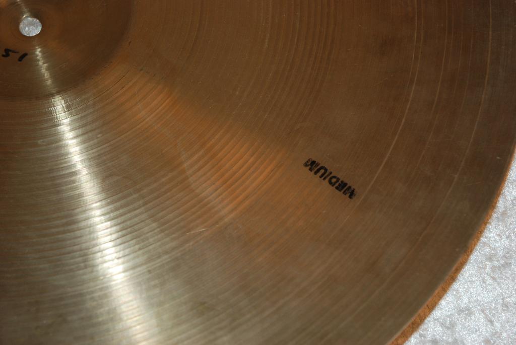 Ufip Ritmo medium bounce ride bekken met keyhole 2944gr 22", Gebruikt, ., Drums of Percussie, .