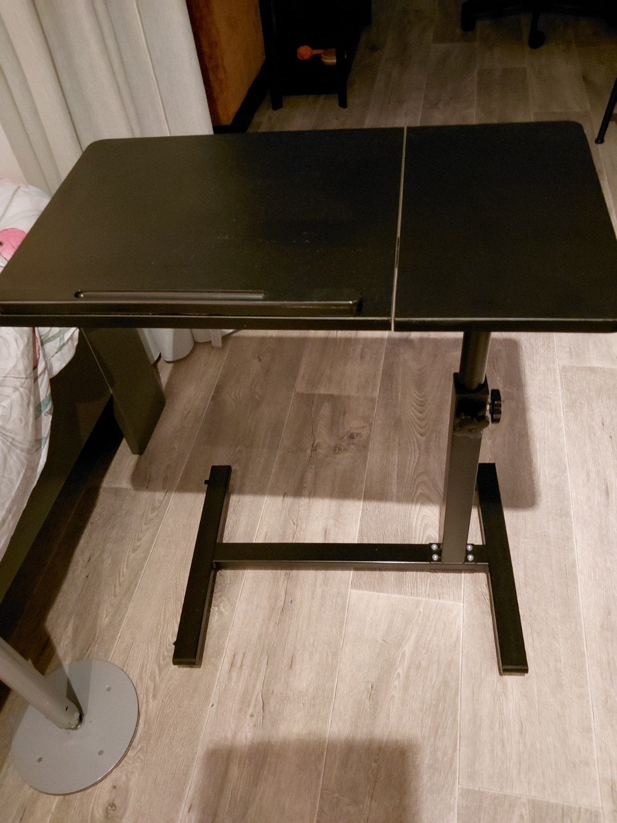 Verstelbaar laptoptafeltje / bijzettafel - Zwart, Ophalen, Gebruikt, Modern, functioneel, Metaal of Aluminium