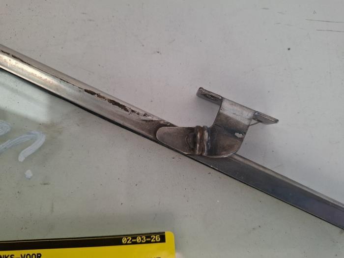 Driehoeks Ruit links-voor van een Alfa Romeo Giulia, Gebruikt, -, Verzenden, -
