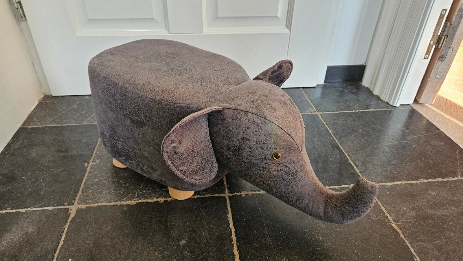 Leuke olifant poef - grijs, Ophalen, Zo goed als nieuw, Wanddecoratie