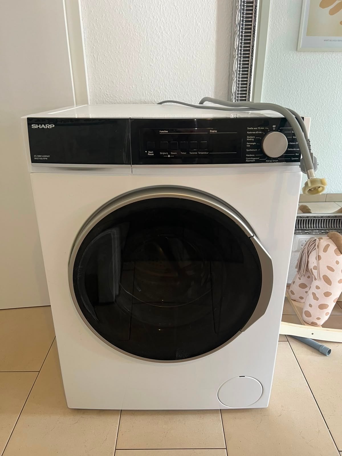 Sharp Voorlader Wasmachine - Zo goed als nieuw, Witgoed en Apparatuur, Wasmachines, Zo goed als nieuw, Voorlader, 6 tot 8 kg, 85 tot 90 cm