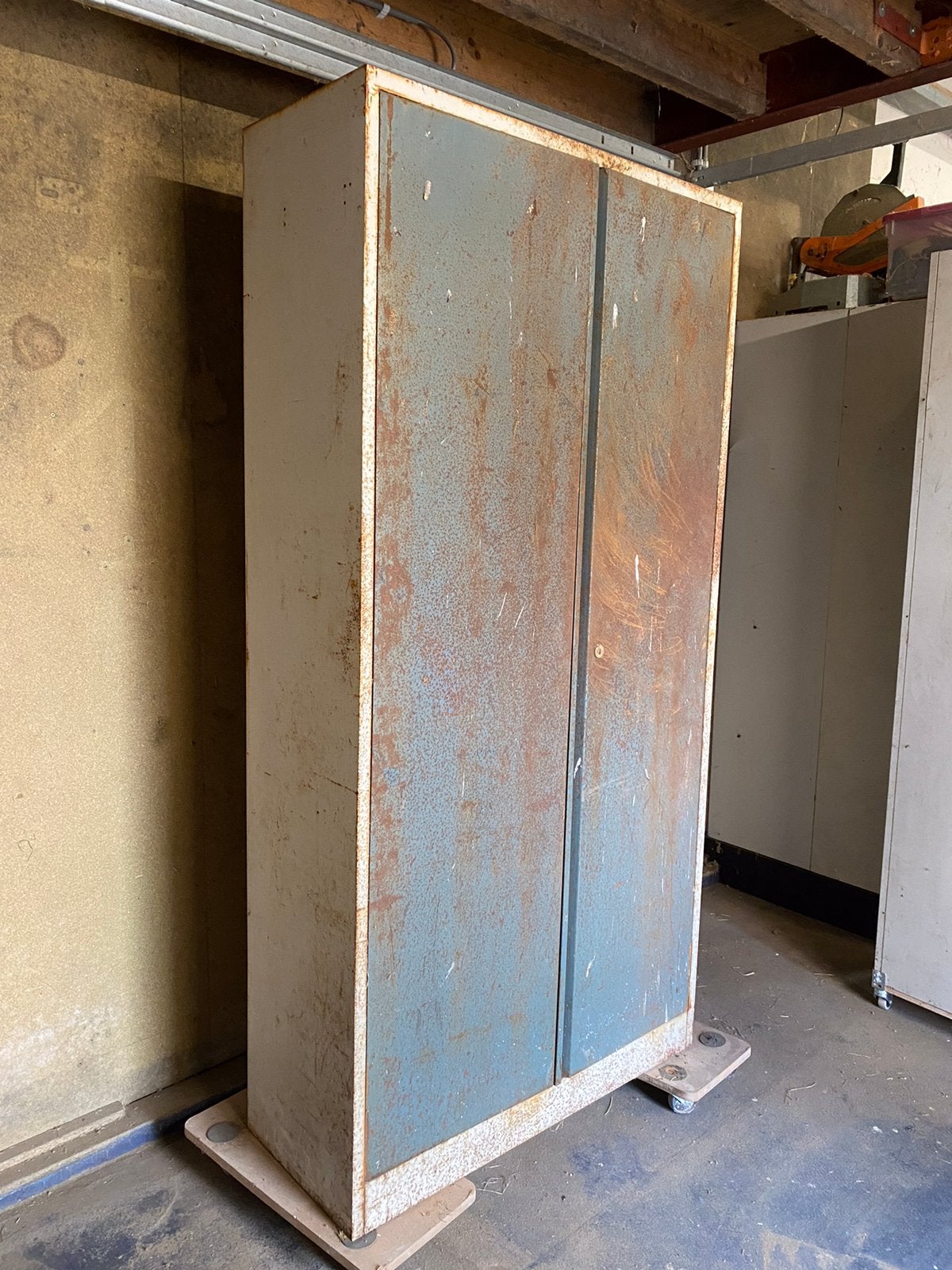 Metalen kast draaideur, Huis en Inrichting, Kasten | Roldeurkasten en Archiefkasten, Ophalen, Gebruikt, 100 tot 150 cm, 200 cm of meer