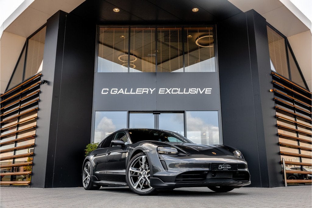 Porsche Taycan Cross Turismo 4S 93 kWh - Sport Chrono + | Pa, Auto's, Porsche, Automaat, Zwart, 4 stoelen, Leder