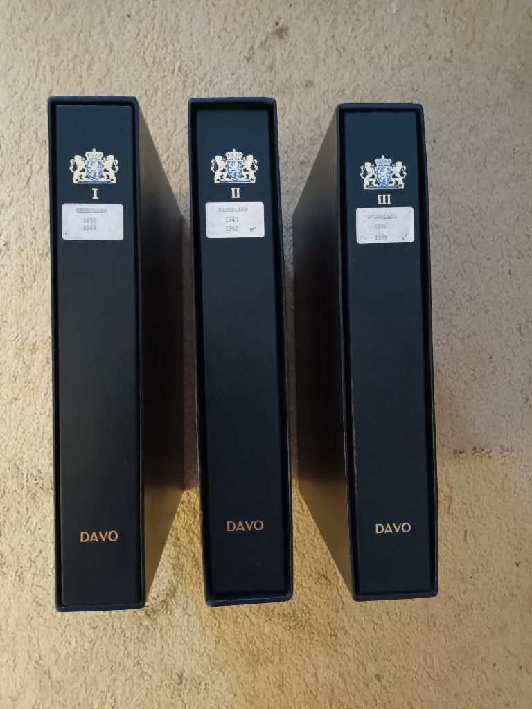 DAVO album I, II en III > Deluxe gewatteerd > met zegels, Postzegels en Munten, Postzegels | Nederland, Verzenden, Na 1940, Postfris