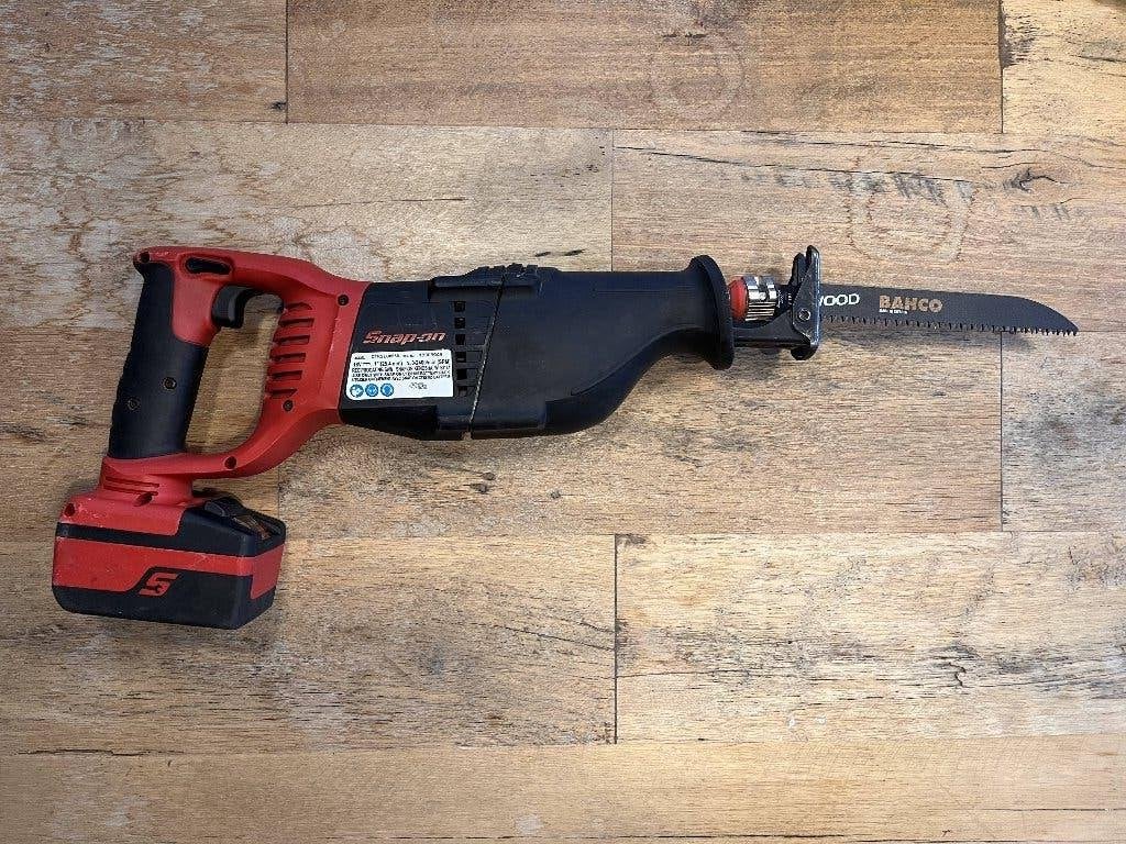 Recipro zaag 18V, set draagtas en zaagbladen, Doe-het-zelf en Verbouw, Gereedschap | Zaagmachines, Ophalen, 70 mm of meer, SnapOn