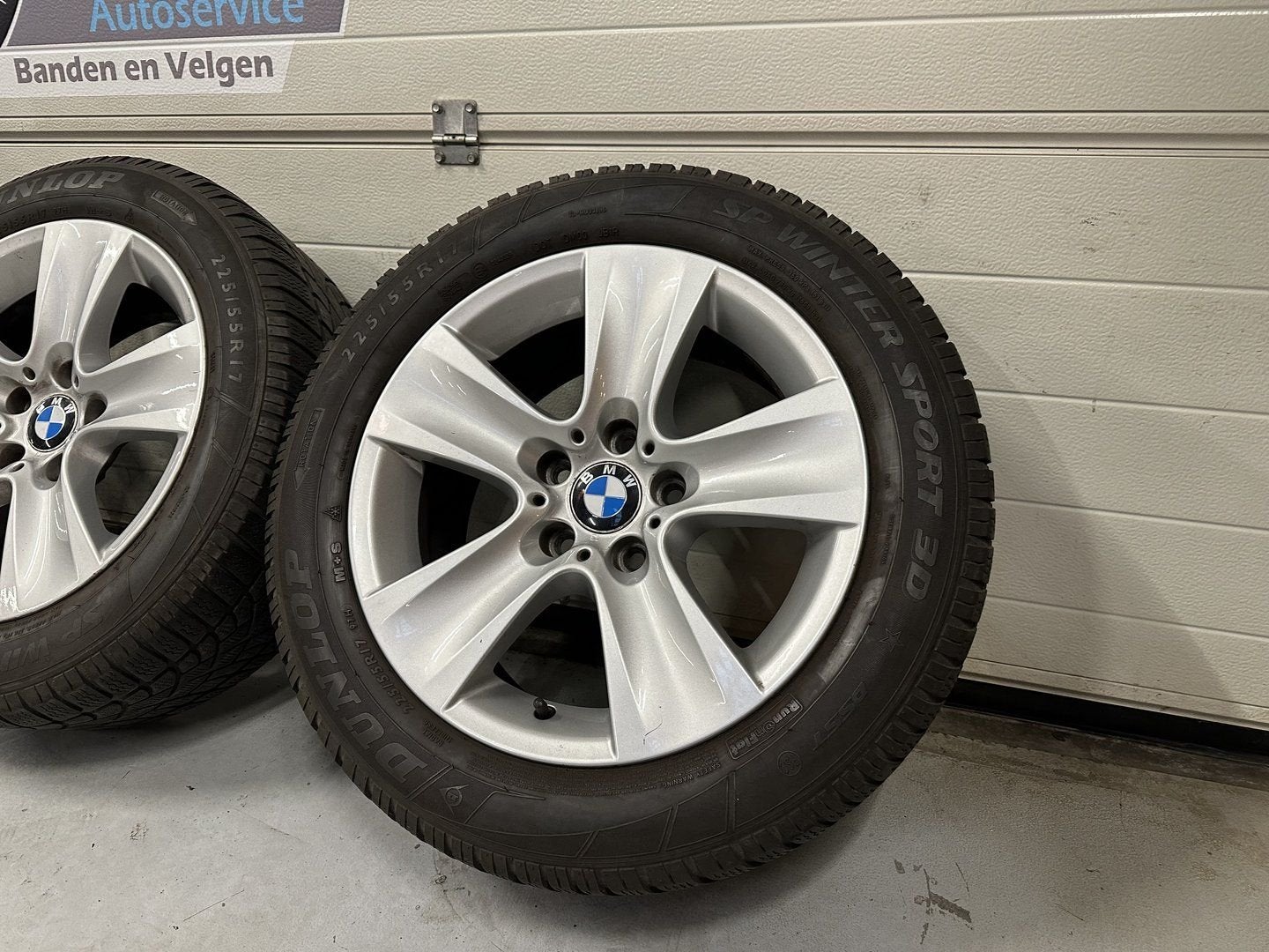 17inch Originele BMW Velgen Style 327 A merk winterband F10F, Gebruikt, -, -, Banden en Velgen