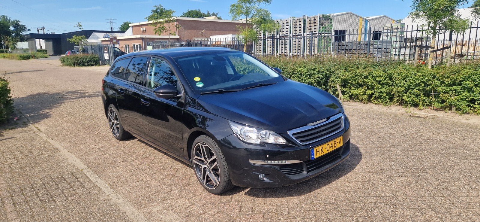 Peugeot 308 1.6 E-hdi 88 KW SW 2015 Zwart panorama nap, Auto's, Peugeot, Voorwielaandrijving, Stof, Startonderbreker, 4 cilinders