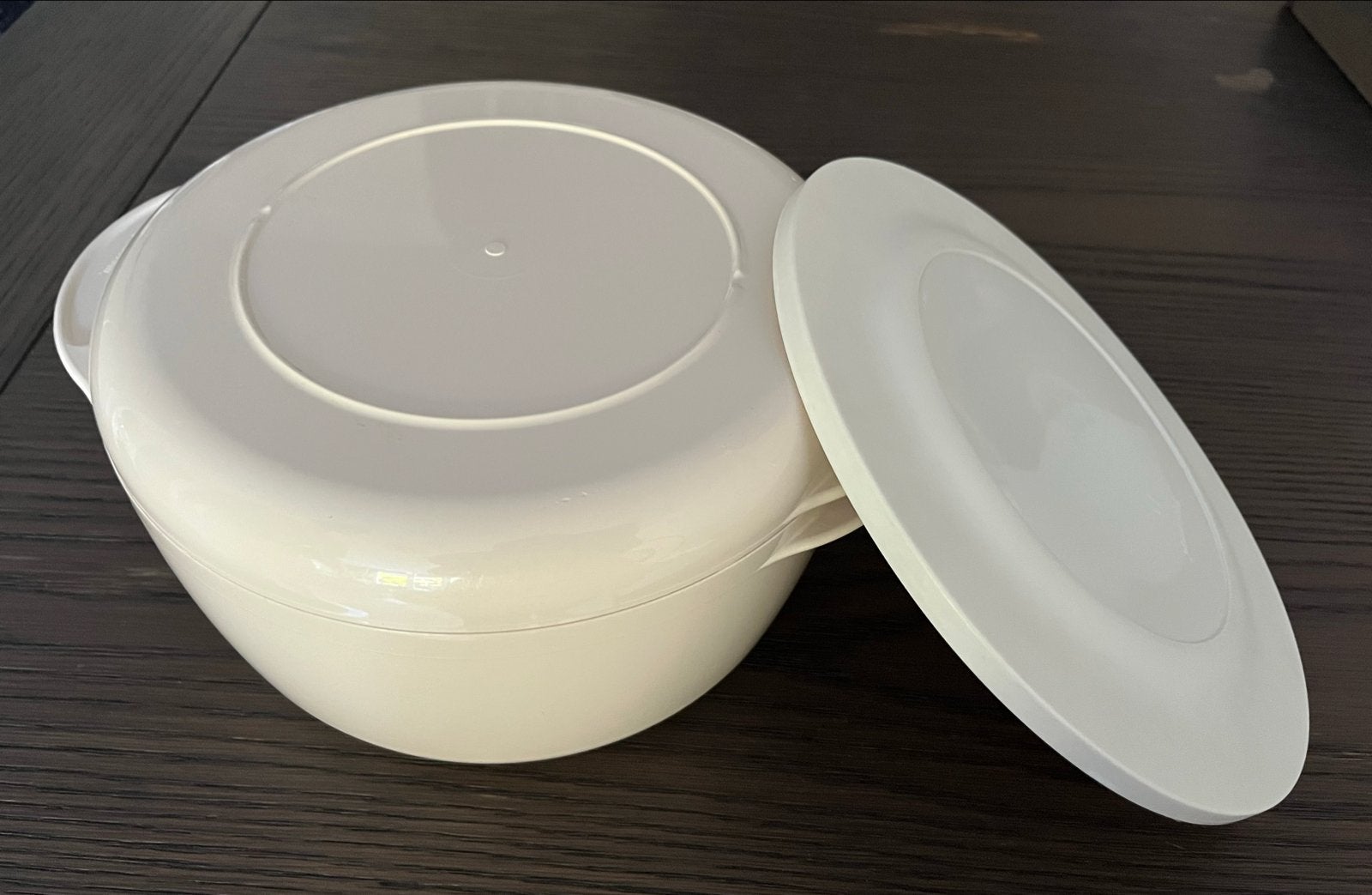 Tupperware Tupperwave 200 Magnetron Schaal 2.25L Crème, Gebruikt, Schaal, Ophalen of Verzenden, 2250 ml