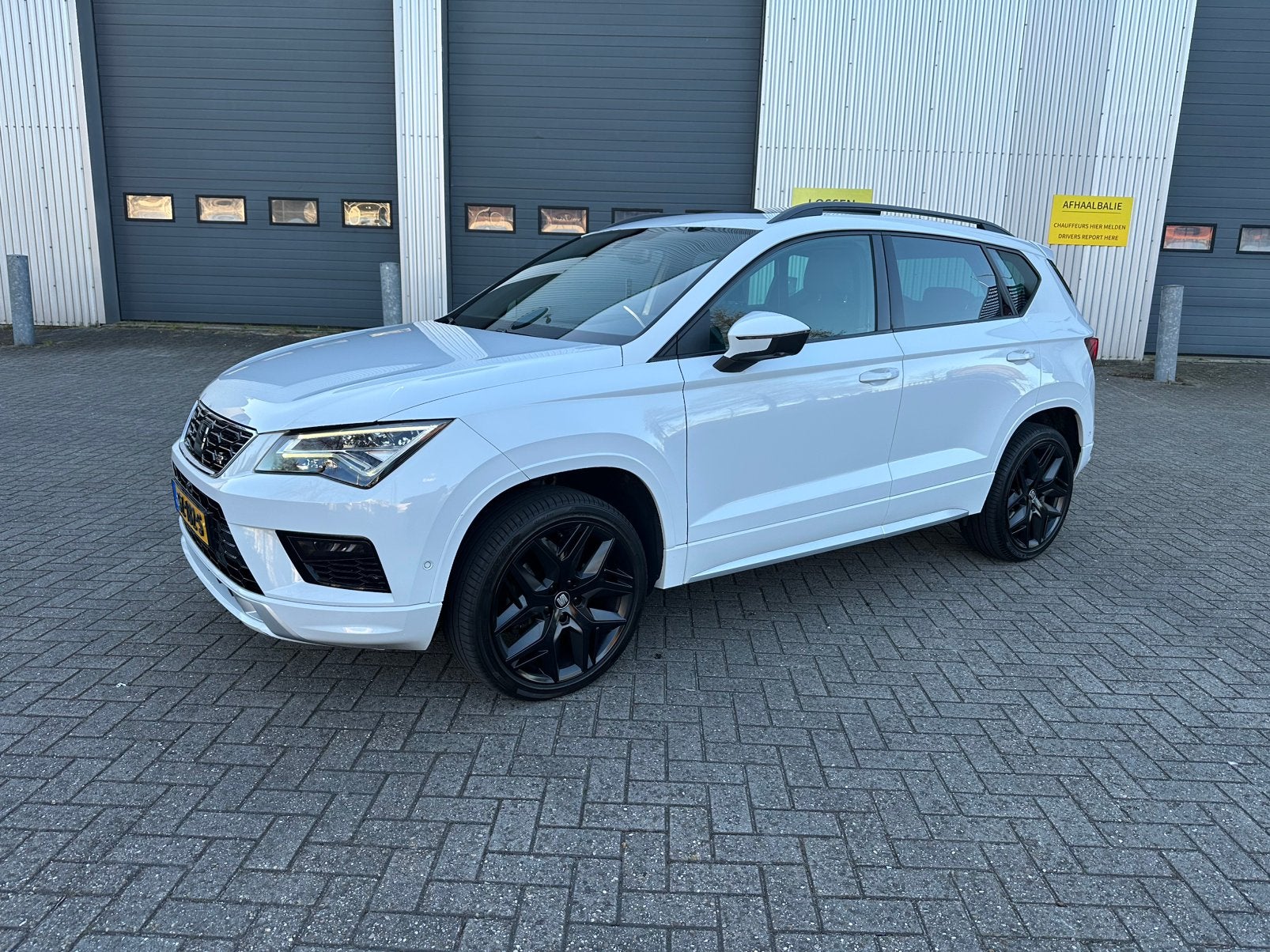 SEAT Ateca 1.4 TSI FR Business Intense| 360 CAMERA | PANODAK, 680 kg, 4 cilinders, Wit, Origineel Nederlands