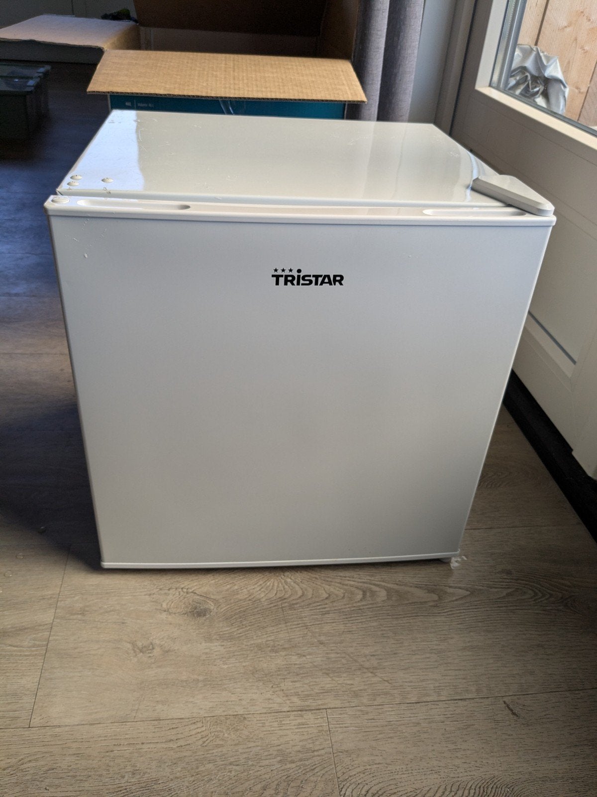 Tristar KB-7351 Mini Koelkast 46L, Ophalen, Zonder vriesvak, Minder dan 45 cm, Minder dan 85 cm