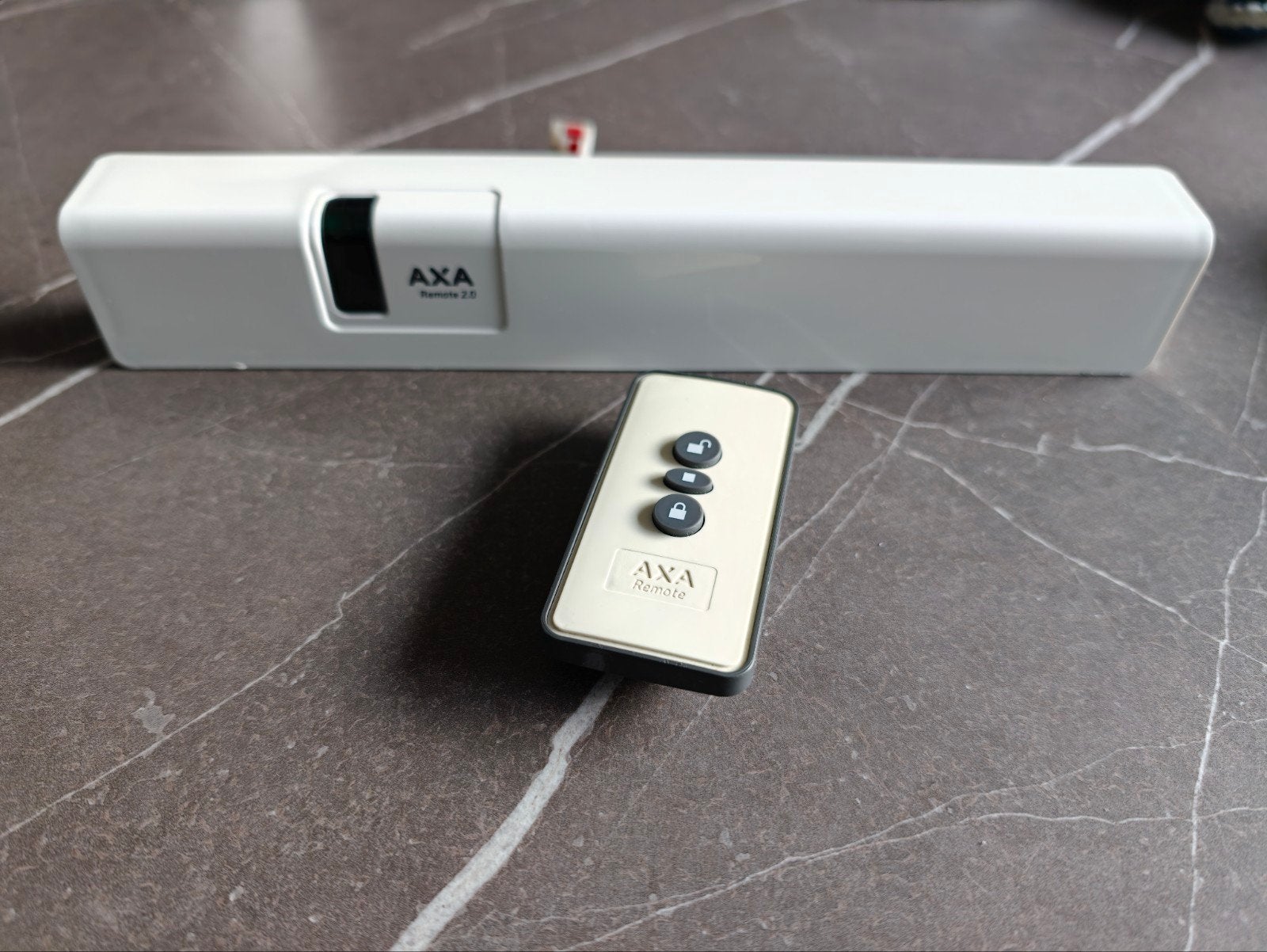 AXA Remote 2.0 Afstandsbedienbare Raamopener, Ophalen of Verzenden, Zo goed als nieuw, Overige soorten, Draadloos