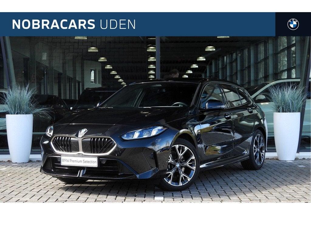 BMW 1 Serie 120 M Sport Automaat / Sportstoelen / M Adaptief, Auto's, BMW, Bedrijf, Te koop, 1-Serie, Achteruitrijcamera, Airconditioning