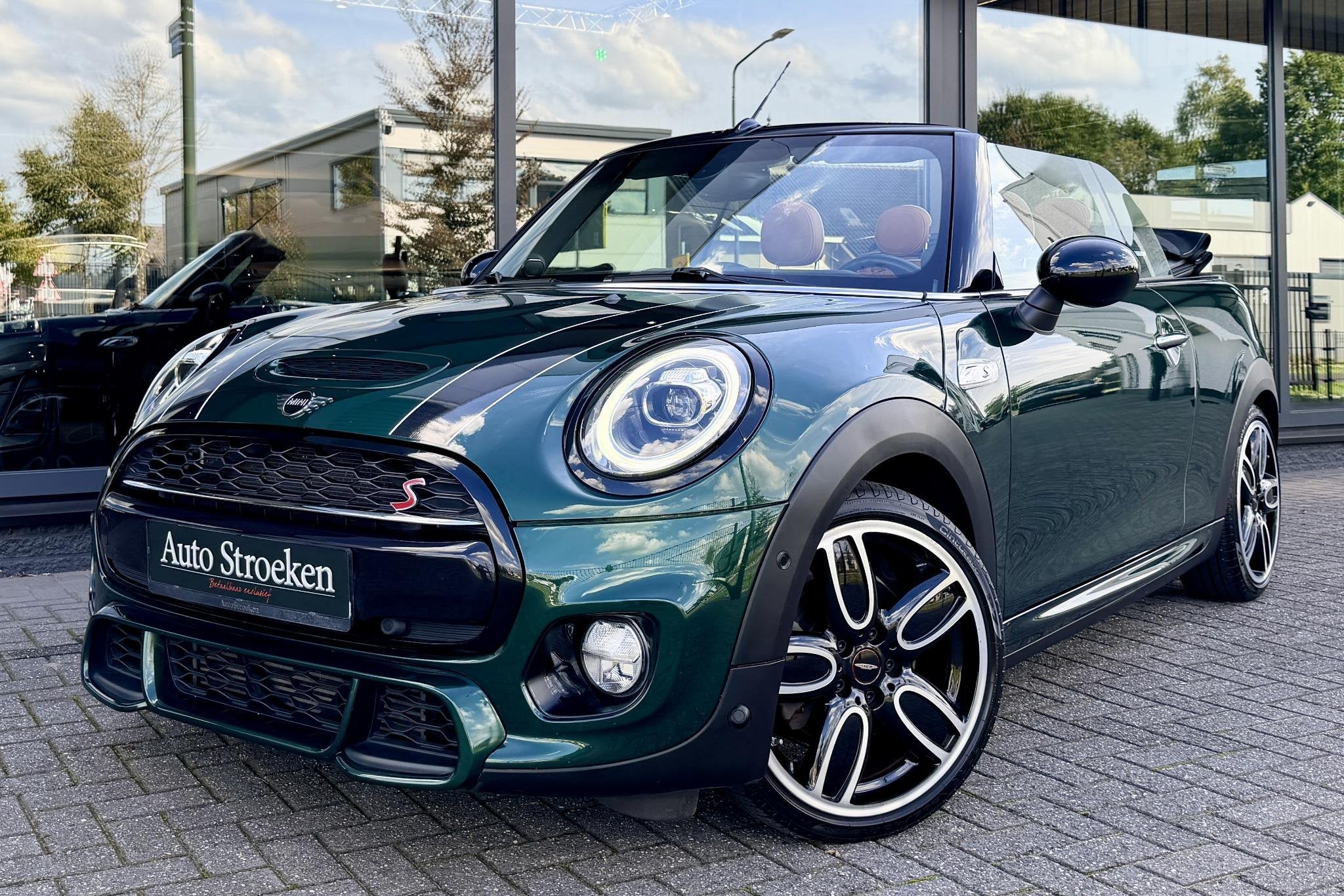 MINI Cabrio 2.0 Cooper S JCW 192pk Leer Navi Harman/Cardon, Gebruikt, Euro 6, 4 stoelen, Leder