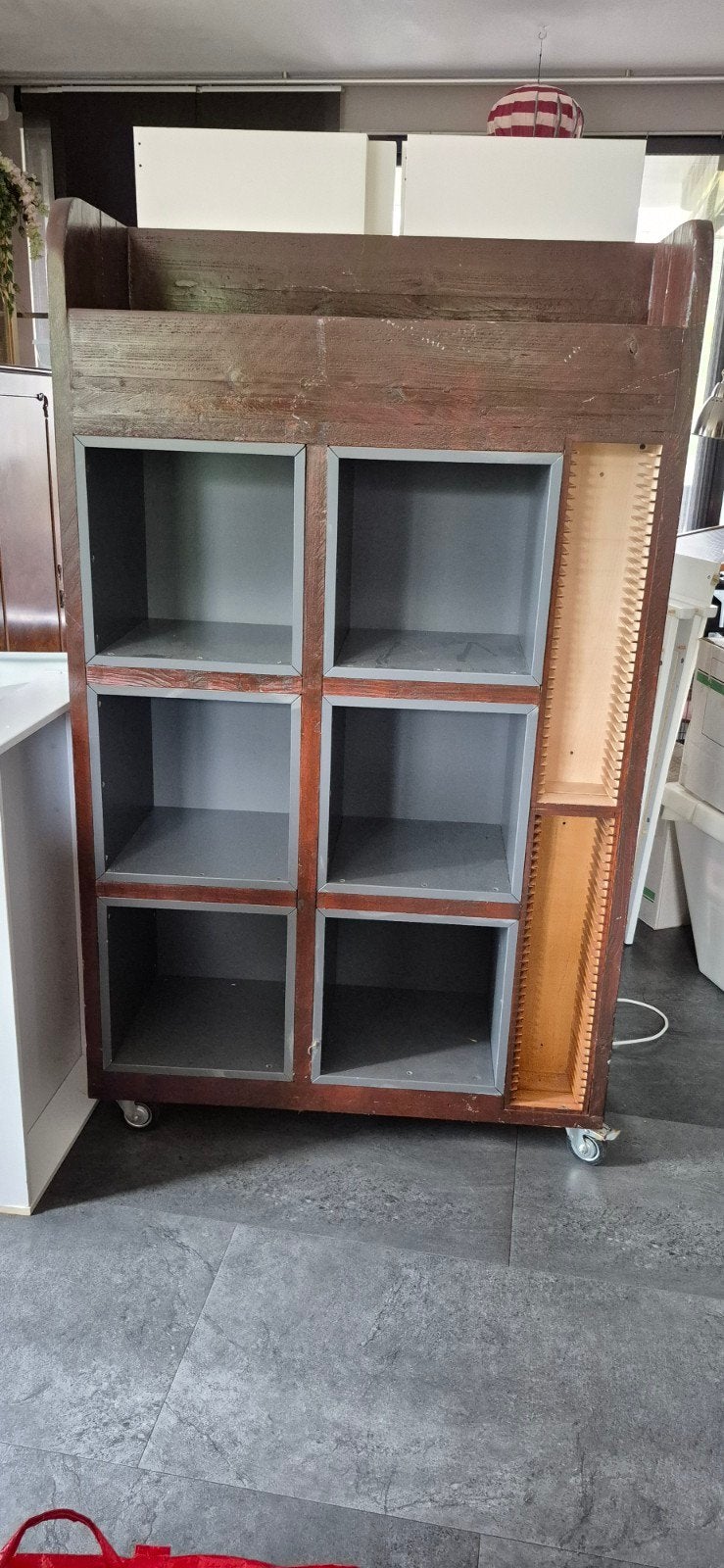 Houten kast met vakken voor bv lp's  en CD/DVD-opslag op wie, Huis en Inrichting, Kasten | Overige, Ophalen