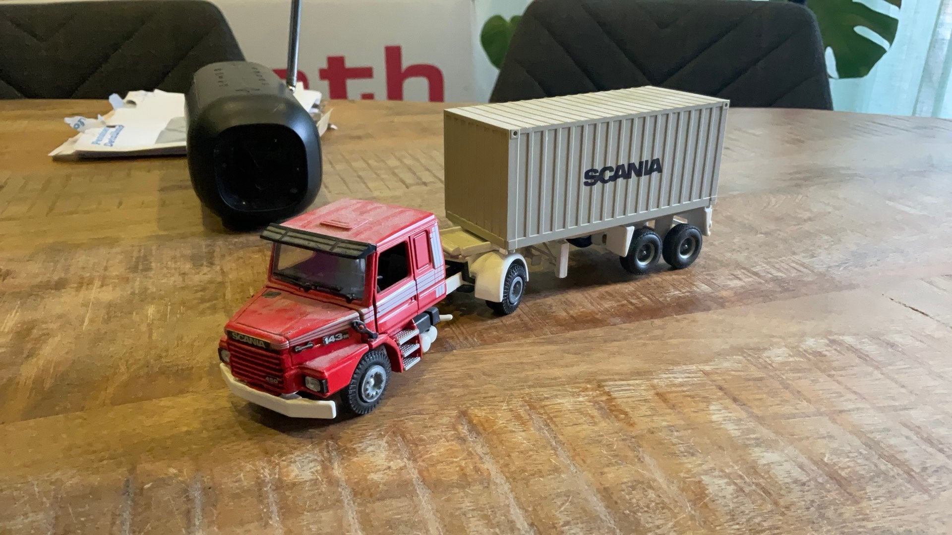 Tekno scania met container, Hobby en Vrije tijd, Ophalen of Verzenden, Zo goed als nieuw, Bus of Vrachtwagen, Tekno