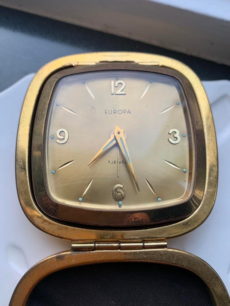 Vintage Reiswekker Europa - 7 Jewels - goldplated, Antiek en Kunst, Antiek | Klokken, Ophalen of Verzenden