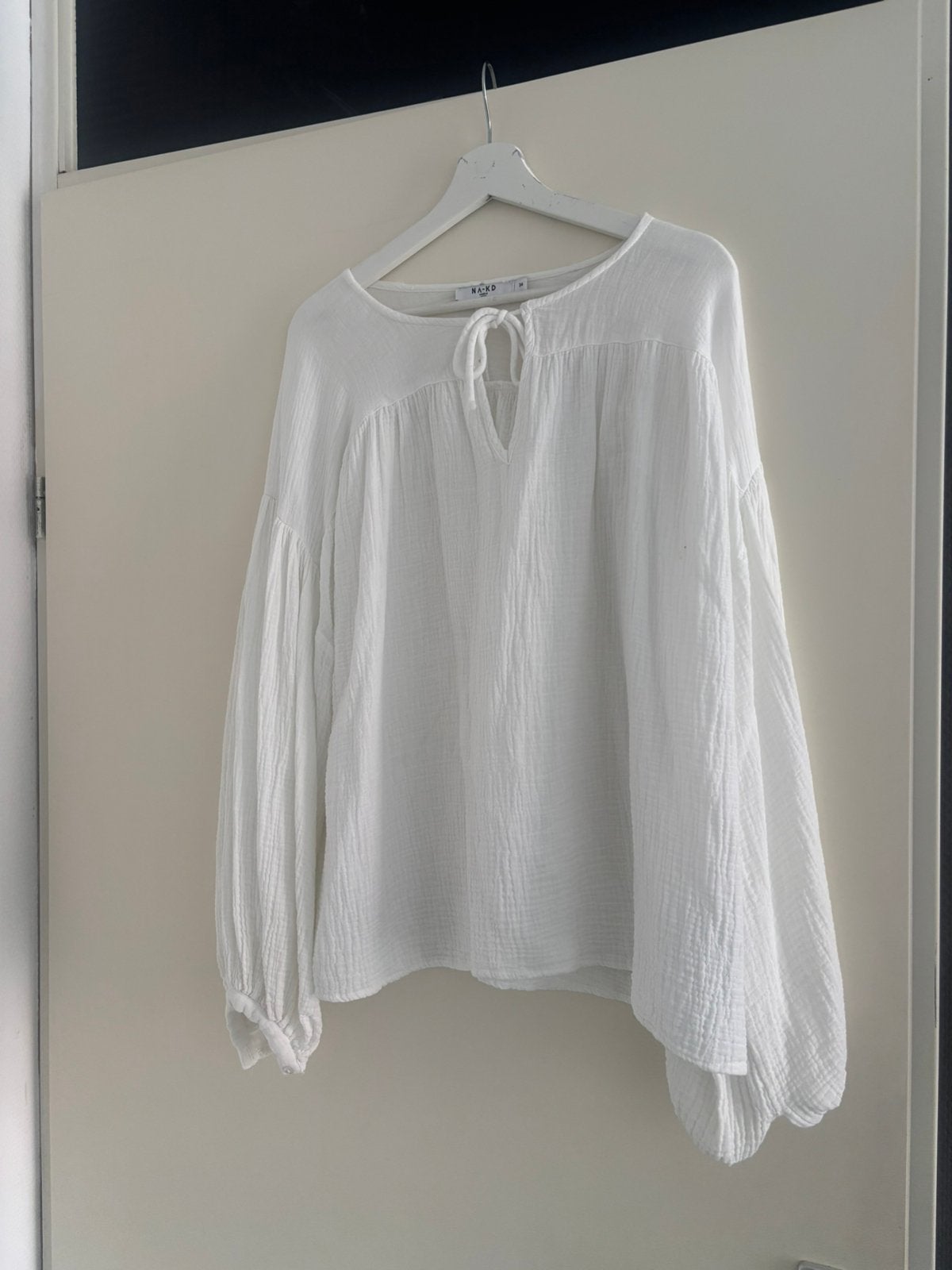 Blouse wafeltjes structuur met ballon mouwen valt groot!, Ophalen of Verzenden, Zo goed als nieuw, Maat 34 (XS) of kleiner, Wit
