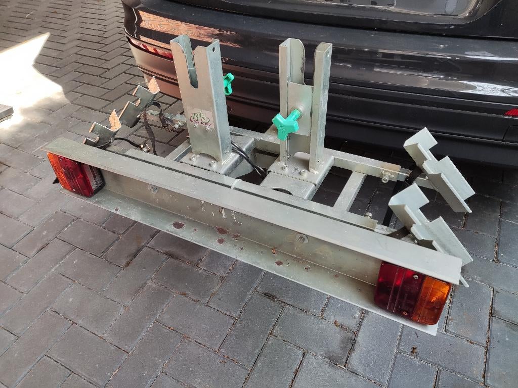 Fietsendrager, Auto diversen, Fietsendragers, Gebruikt, Trekhaakdrager, 2 fietsen, Elektrische fiets, Ophalen