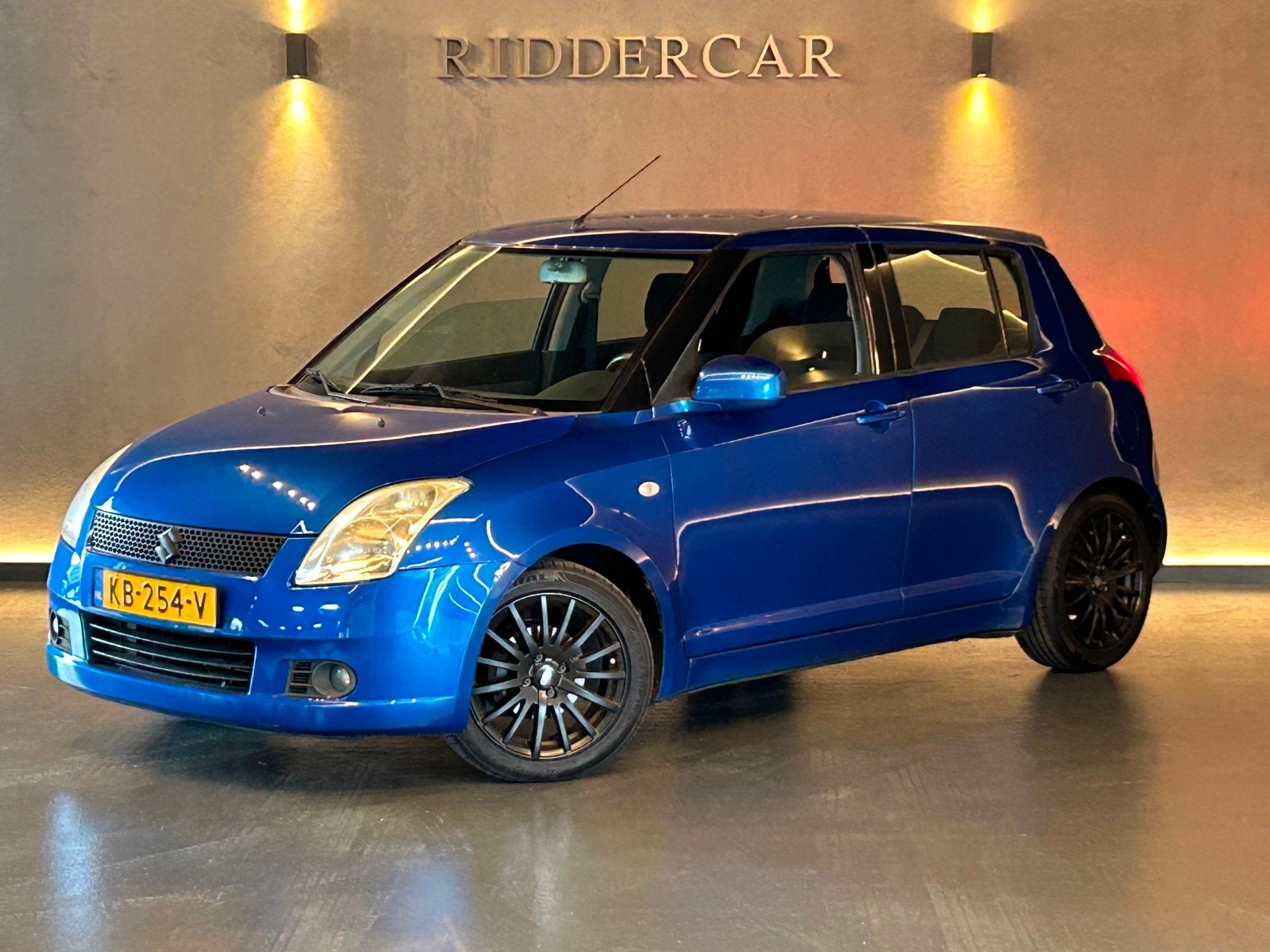 Suzuki Swift 1.5 GLS|VELGEN|AIRCO|STOELVERW|STUURBEDIEN|SPOR