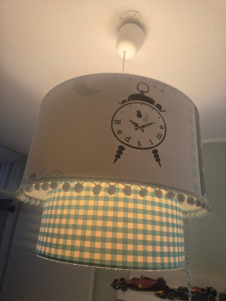 Leuke hanglamp voor kinderkamer - Bedtime thema, Ophalen of Verzenden, Zo goed als nieuw, Kunststof, Kinderlijk, Speels, Thema